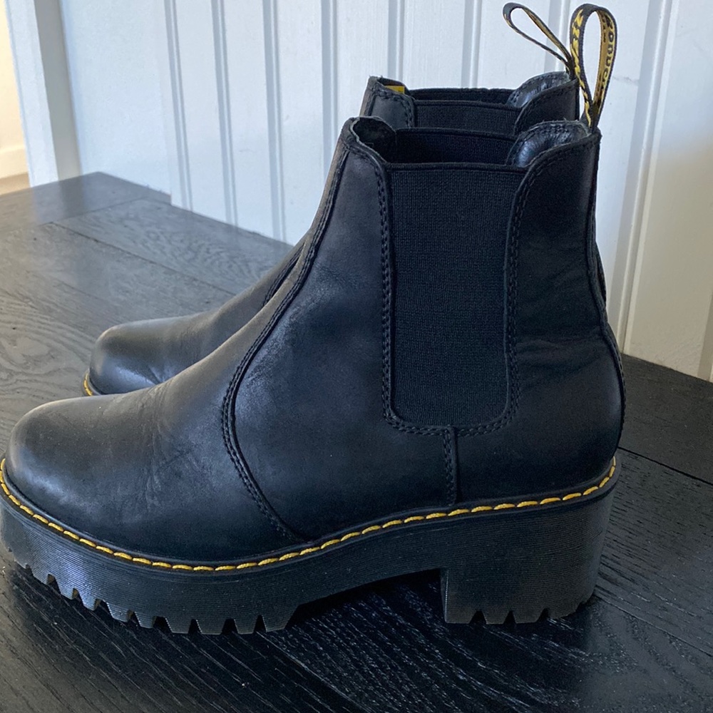 Doc Martens Rometty Leather Platform Chelsea Boots.